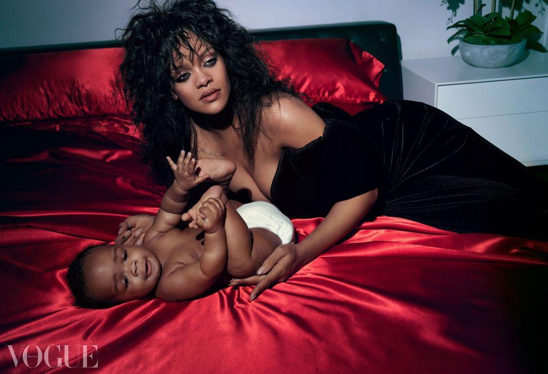 Rihanna y su familia protagonizan portada de British Vogue