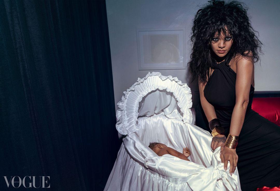 Rihanna y su familia protagonizan portada de British Vogue
