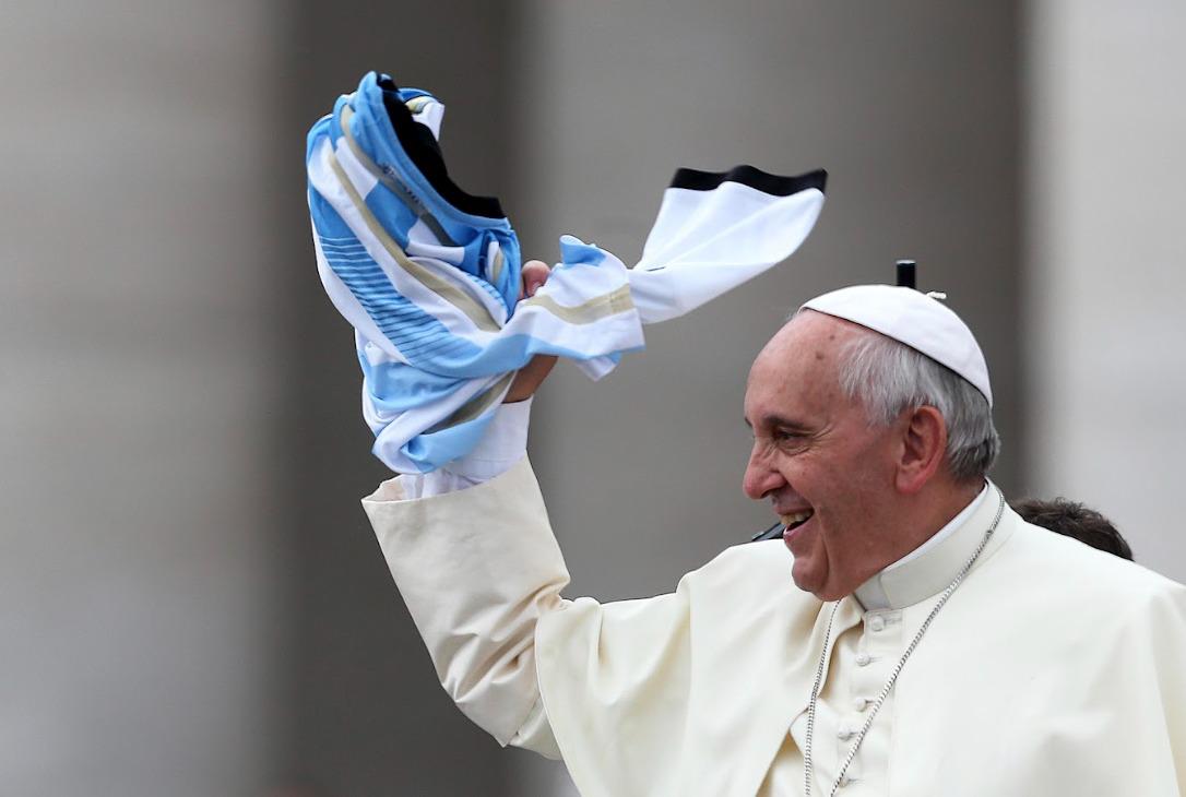 Francisco, el papa de los desfavorecidos que intentó cambiar la Iglesia