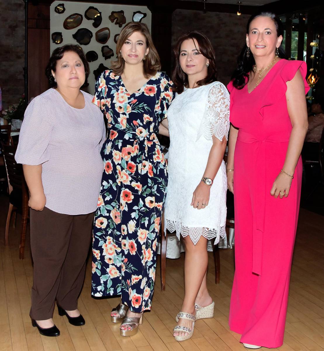 Alcira Andonie, Yadira Andonie, Gina Pineda y Julieta Andonie.