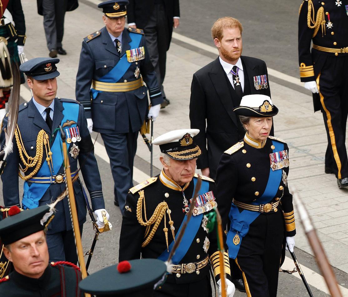 La familia real llega a la Abadía de Westminster para el servicio fúnebre de la reina Isabel II