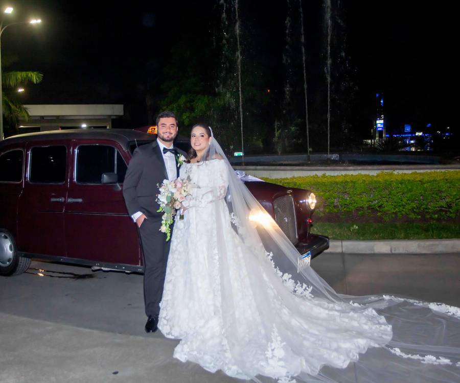 Boda eclesiástica de Daniel Murillo y Dominique Marinakys