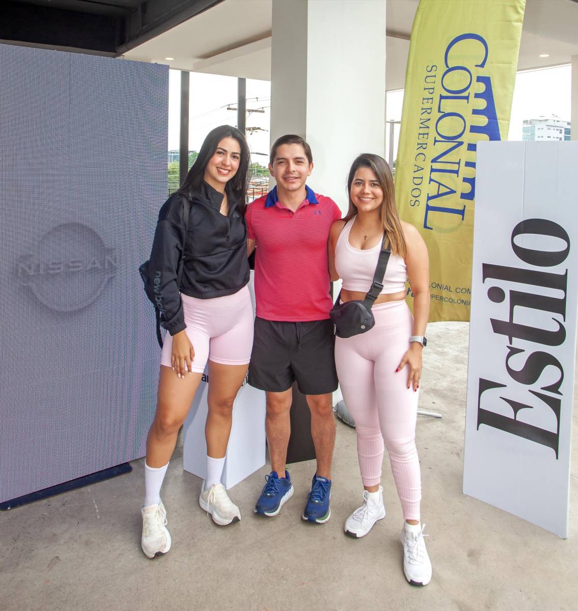 Ride in Pink por Nissan y Estilo