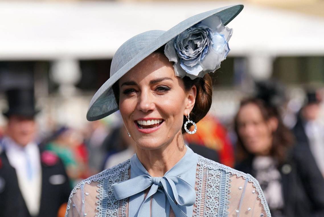 Kate, princesa de Gales, se convirtió en la gran protagonista de una Garden Party en Buckingham, evento realizado en los jardines de Buckingham Palace para conmemorar la coronación de Carlos III y al que asistieron 8 mil personas.