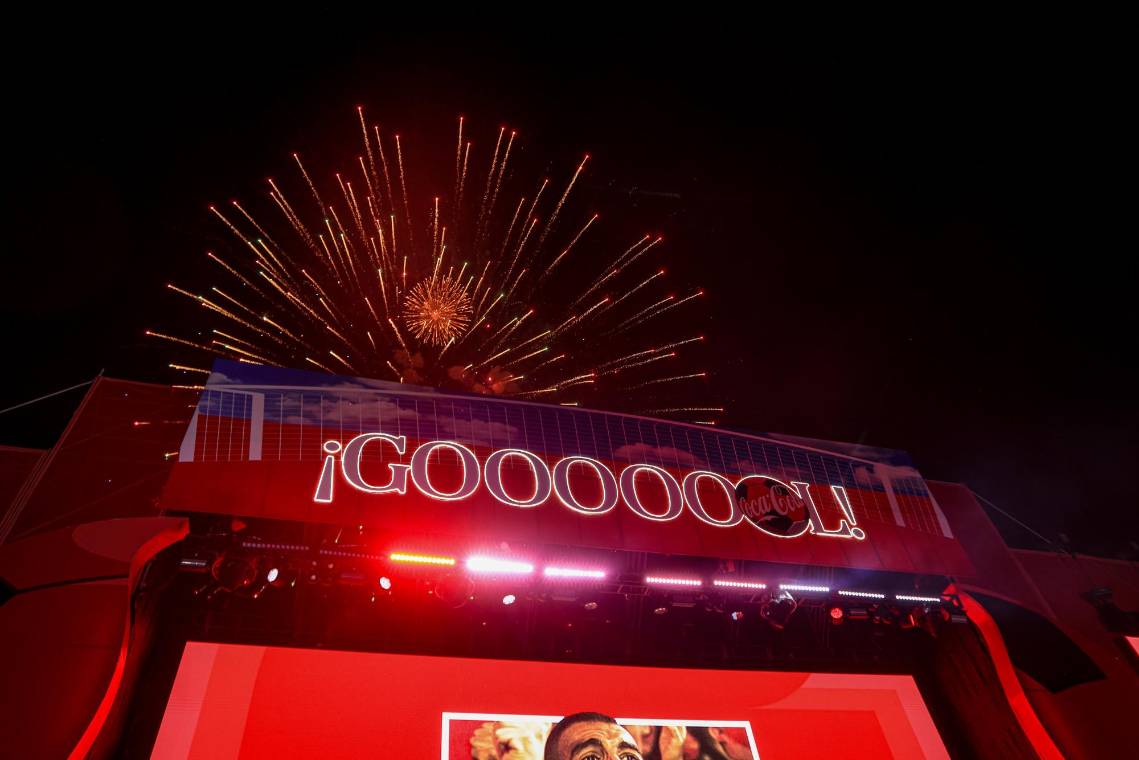 Con el respaldo de Coca-Cola, Socio Oficial de la Copa Mundial de la FIFA 2026™, y Michelob Ultra, Cerveza Oficial del torneo, miles de aficionados disfrutaron de GOOOL FEST en Tegucigalpa. Durante tres días, el evento reunió fútbol, música, entretenimiento y experiencias interactivas que hicieron vibrar a los asistentes. Revive los mejores momentos de esta celebración en nuestra galería de fotos.