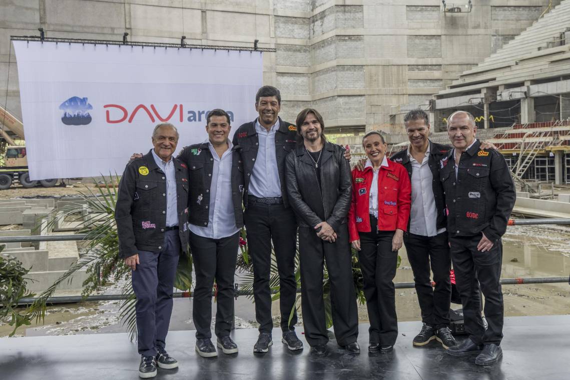 <i>DAVIarena, </i>próximo a inaugurarse en Antioquia, Colombia, surge como el proyecto más ambicioso en la industria del entretenimiento en Latinoamérica. Davivienda es el primer banco en apostar decididamente por este sector. Este escenario multipropósito no solo redefine los estándares de infraestructura regional, sino que eleva la competitividad del territorio al nivel de las grandes capitales del mundo.