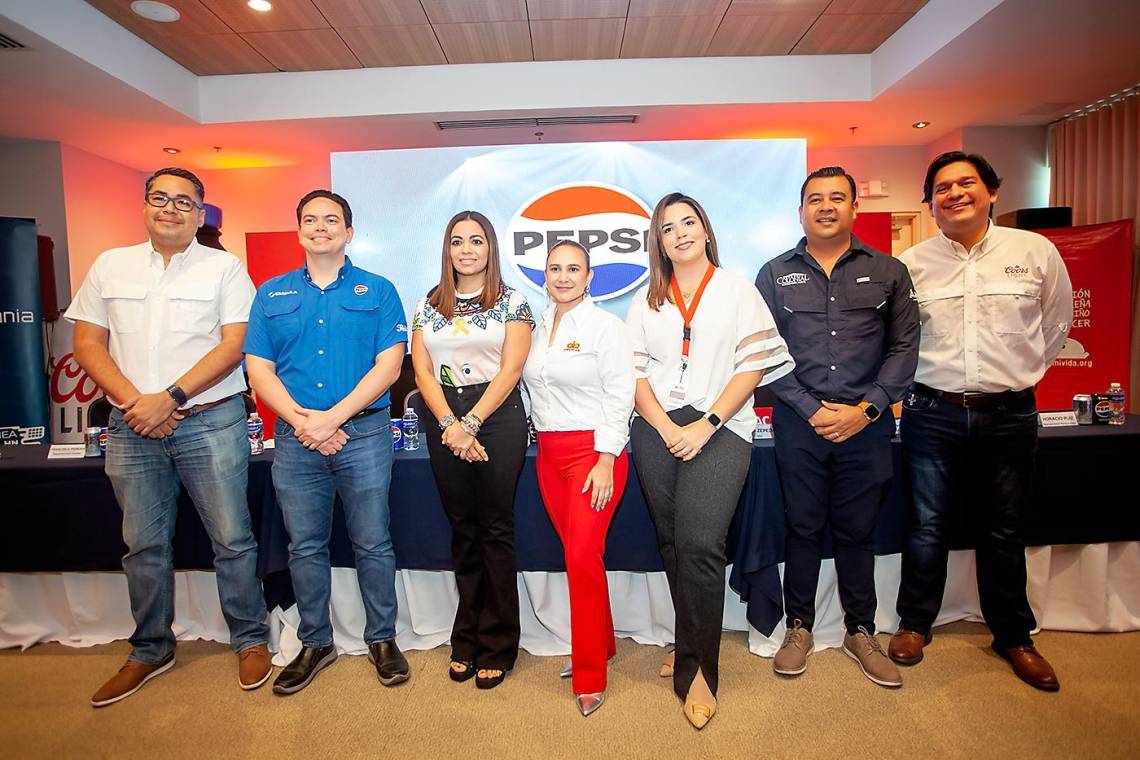 Jairo Canales de Istmania; César Iván Aguilar de Embotelladora de Sula; Andrea Quintana de la Fundación Hondureña para el Niño con Cáncer; Melany Galeano de Cargill; Sarah Zepeda de Bac; y Frank Pereira y Gustavo Palacios