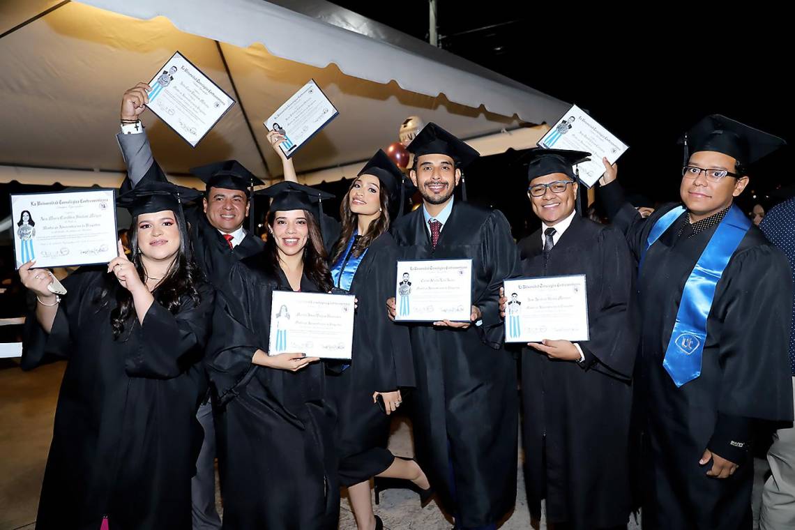 Con un espíritu de logros y sueños realizados, la Universidad Tecnológica de Honduras, UNITEC, desarrolló sus graduaciones de postgrado 2023.