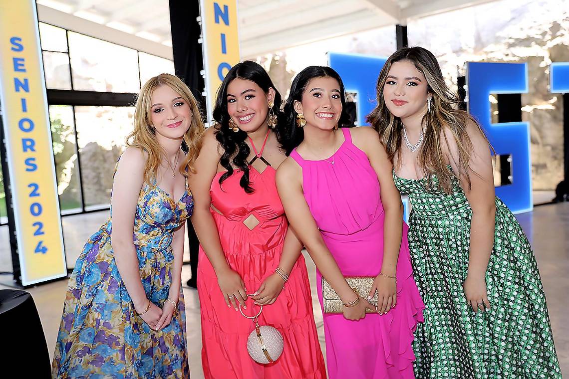 En una tarde memorable, los estudiantes de último año de la International School of Tegucigalpa abandonaron temporalmente sus uniformes para sumergirse en la belleza natural de Invernaderos del Trigo, donde celebraron su tradicional almuerzo de despedida. Entre risas y susurros de nostalgia, los jóvenes reflexionaron sobre las experiencias vividas durante su travesía escolar, mientras compartían emocionadamente sus sueños y proyectos para el futuro.