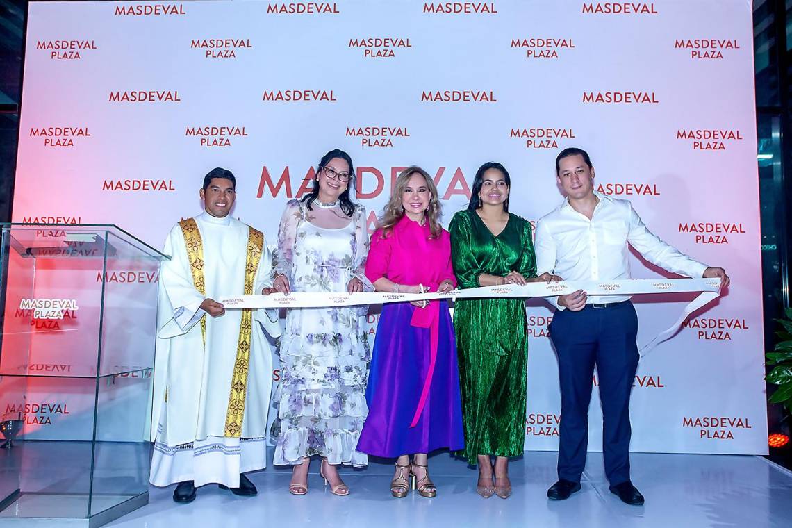 Masdeval Plaza abrió sus puertas con una velada llena de emociones, agradecimientos y una visión clara de futuro. Socias, aliados e invitados especiales se reunieron para celebrar la culminación de este ambicioso proyecto comercial y habitacional, marcando un nuevo capítulo en el desarrollo urbano de la ciudad.