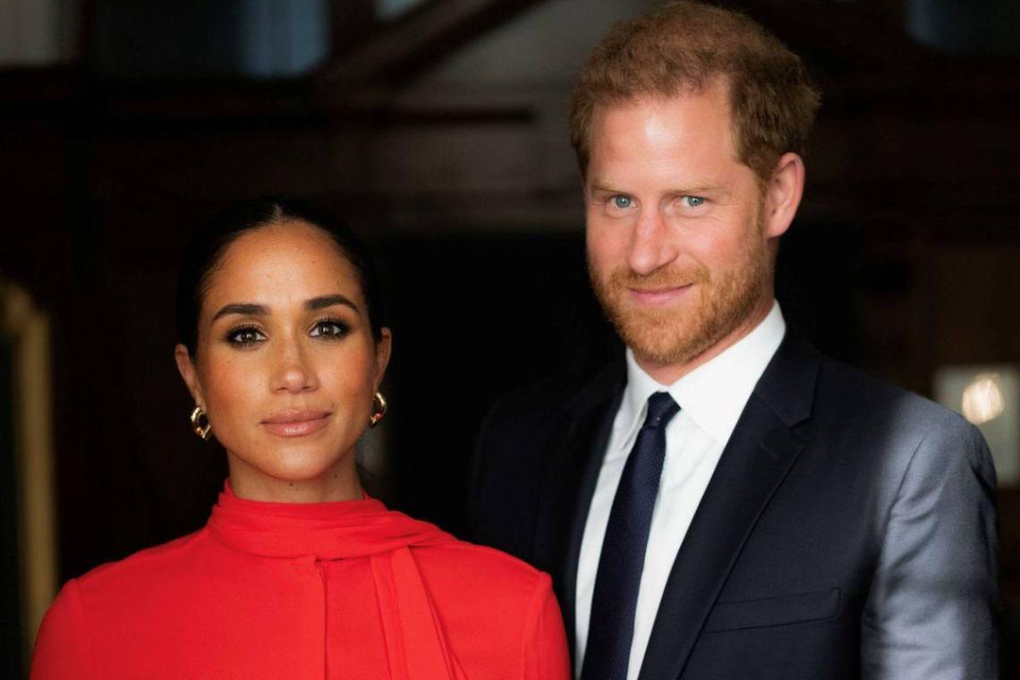 El príncipe Harry y Meghan protagonizaron una “persecución casi fatal”