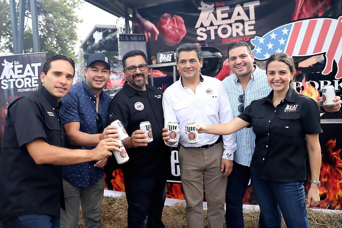 Ramses Kawas, Ivan García, Chef Javier Rodríguez, Saul Bueso, Héctor Turcios y Alejandra Rápalo