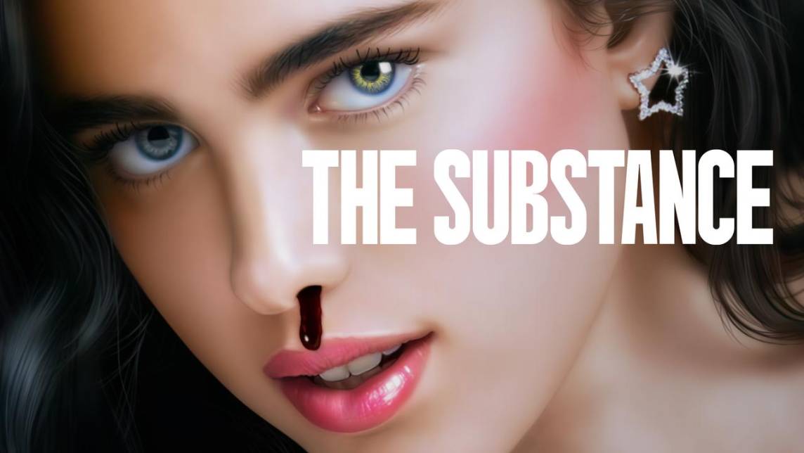 En el vertiginoso mundo del espectáculo, donde la juventud y la apariencia dictan el éxito, surge ”La Sustancia”, una película que desafía los límites de la vanidad y la obsesión por la eterna juventud. Con una narrativa provocadora y actuaciones que estremecen, esta película ha dejado una marca indeleble en el cine contemporáneo, explorando temas como el sexismo, el edadismo y los peligros de la obsesión por la perfección. No es de extrañar que ”La Sustancia” haya obtenido múltiples nominaciones al Óscar. Aquí te dejamos todo lo que tienes que saber de esta cinta.