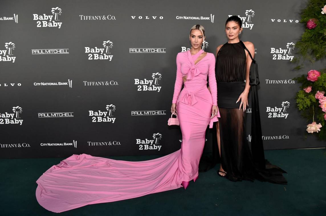 La Gala benéfica Baby2Baby 2022 reunió a diversas celebridades, quienes deslumbraron en su red carpet. Aquí te dejamos algunas.