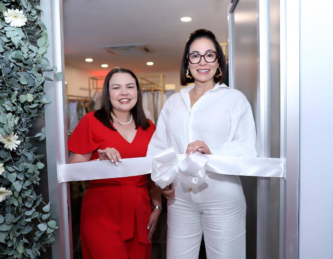 Banco Atlántida y The Violet celebran alianza con inauguración en Tegucigalpa