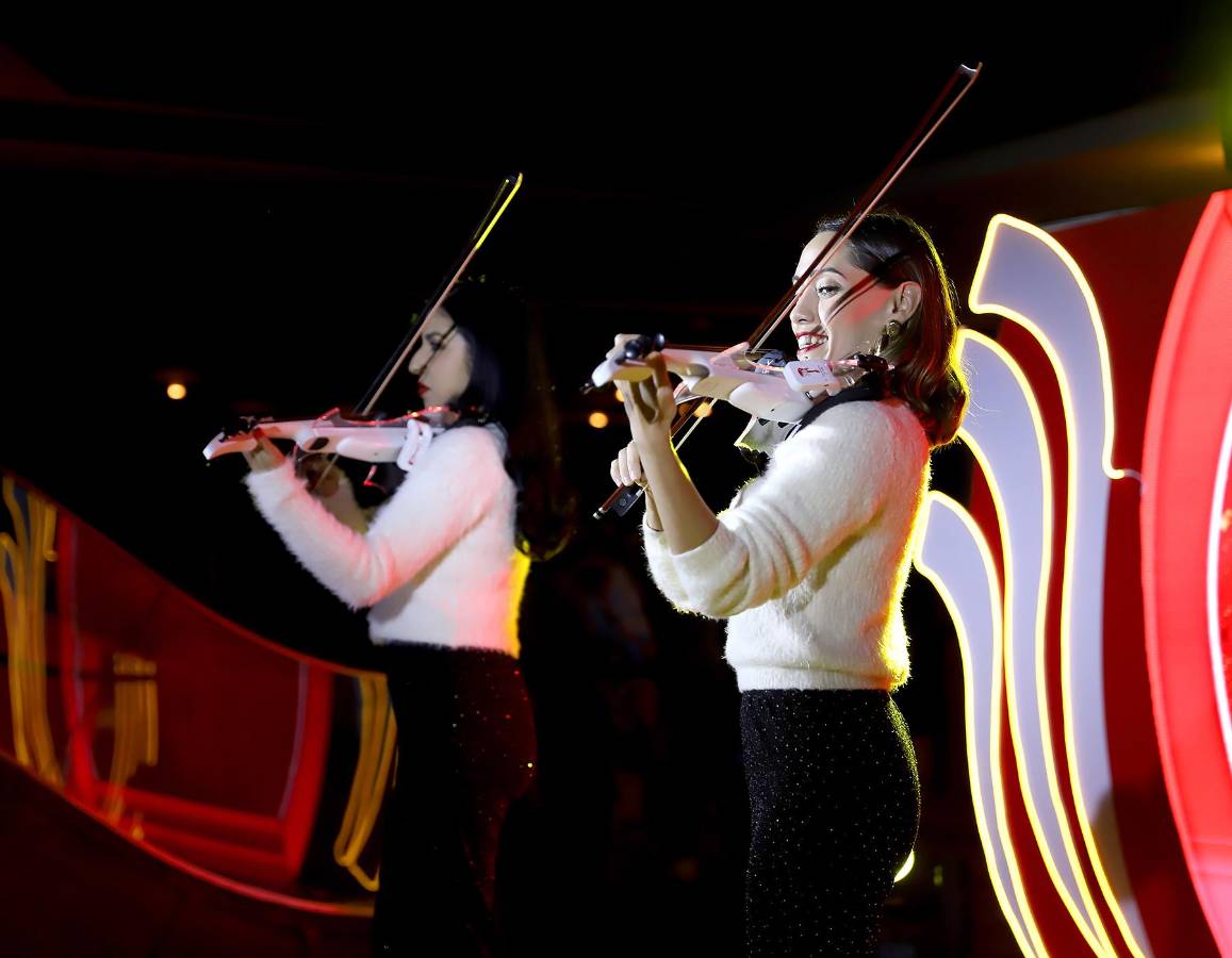 Banco Atlántida y La Galería inauguran la Navidad con un mágico encendido del árbol