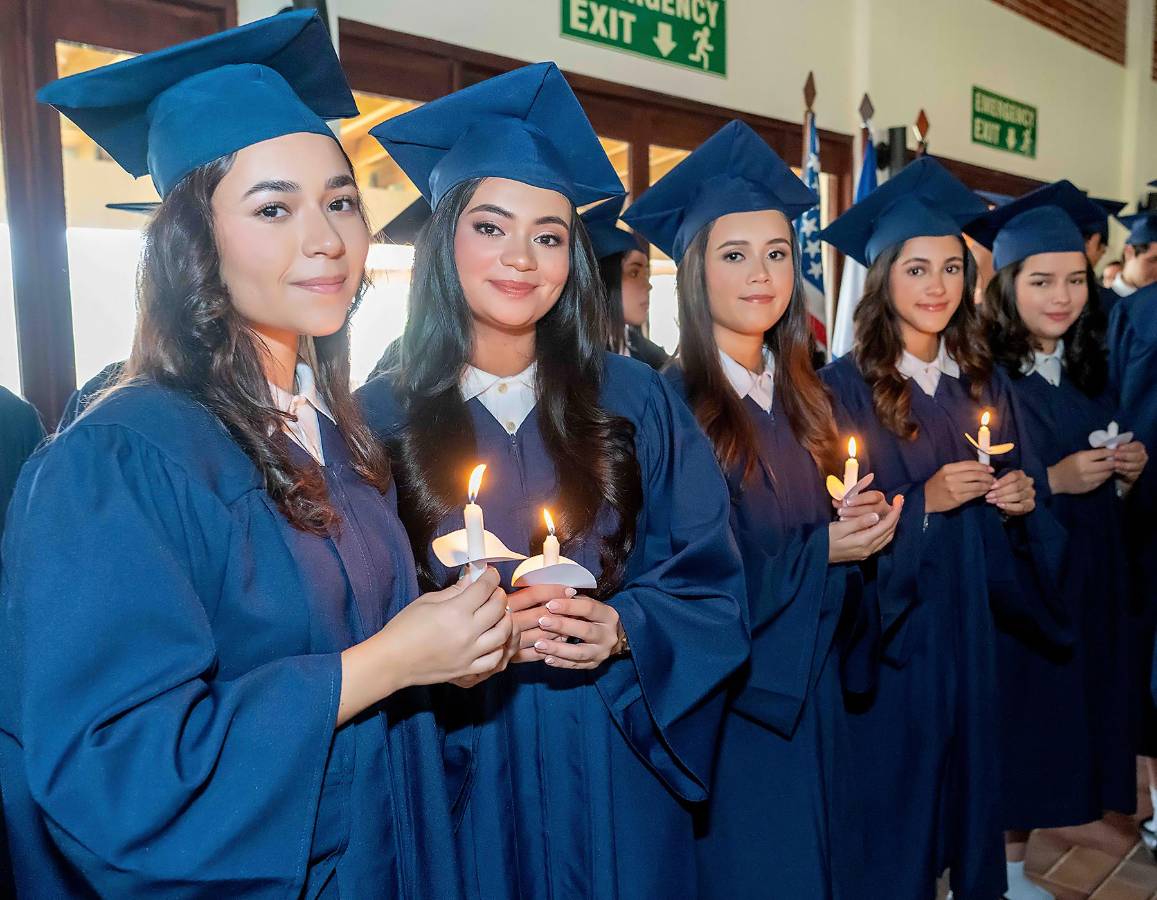 Actos de graduación de la clase 2026 de la Serán School