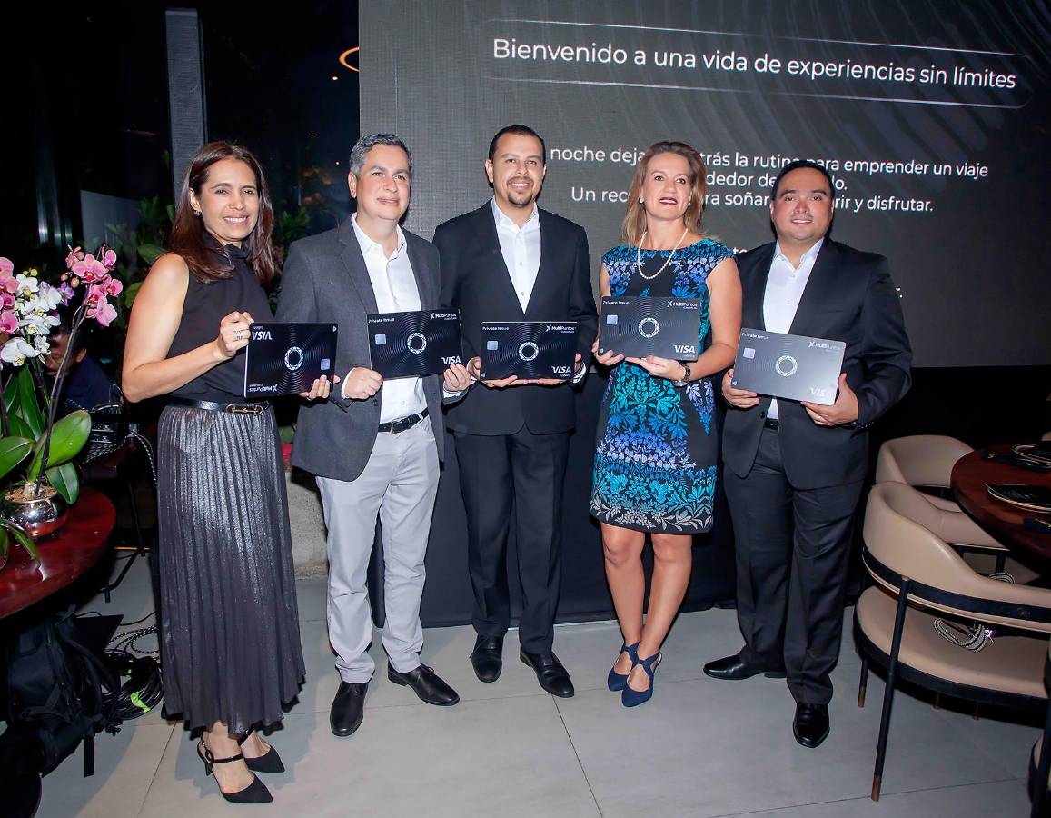 Banco CUSCATLAN presenta la nueva Tarjeta de Crédito Private Issue Metálica