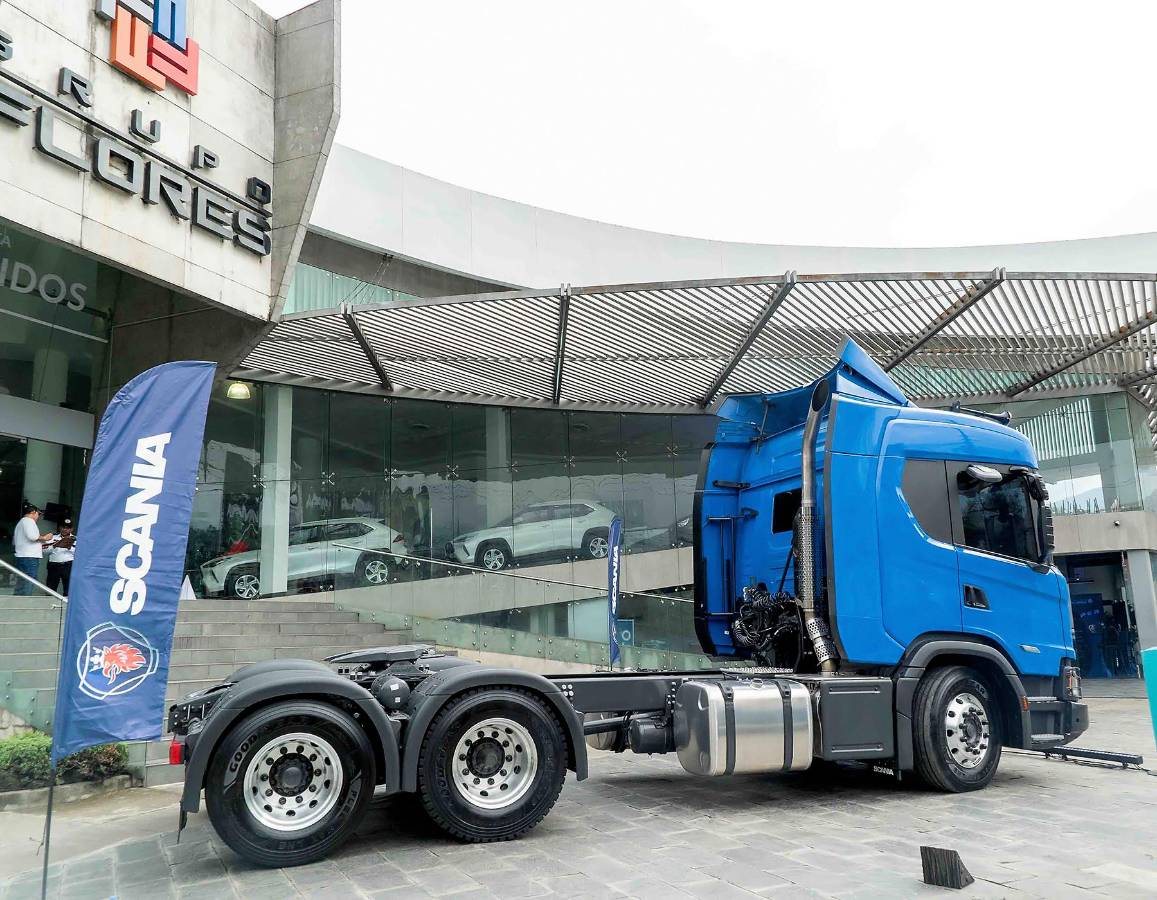 Scania y Grupo Flores presentan su nueva gama de motores Scania Super