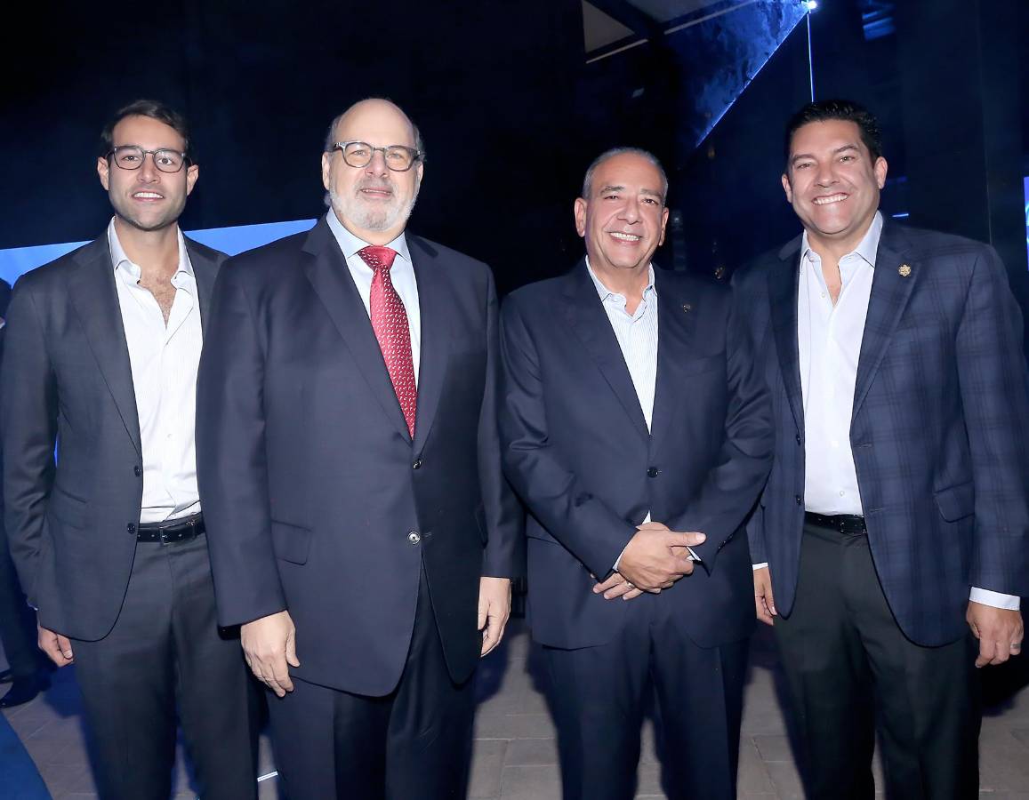 Rodrigo Canahuati, Jorge Canahuati Larach, Camilo Atala y Juan Diego Zelaya.