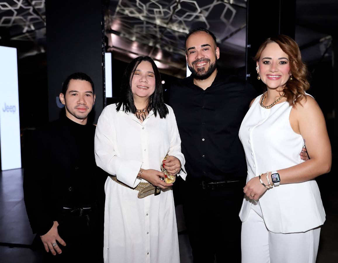 Nelson Barralaga, Johana Montoya, Alejandro Jerez y Kaory Sandoval