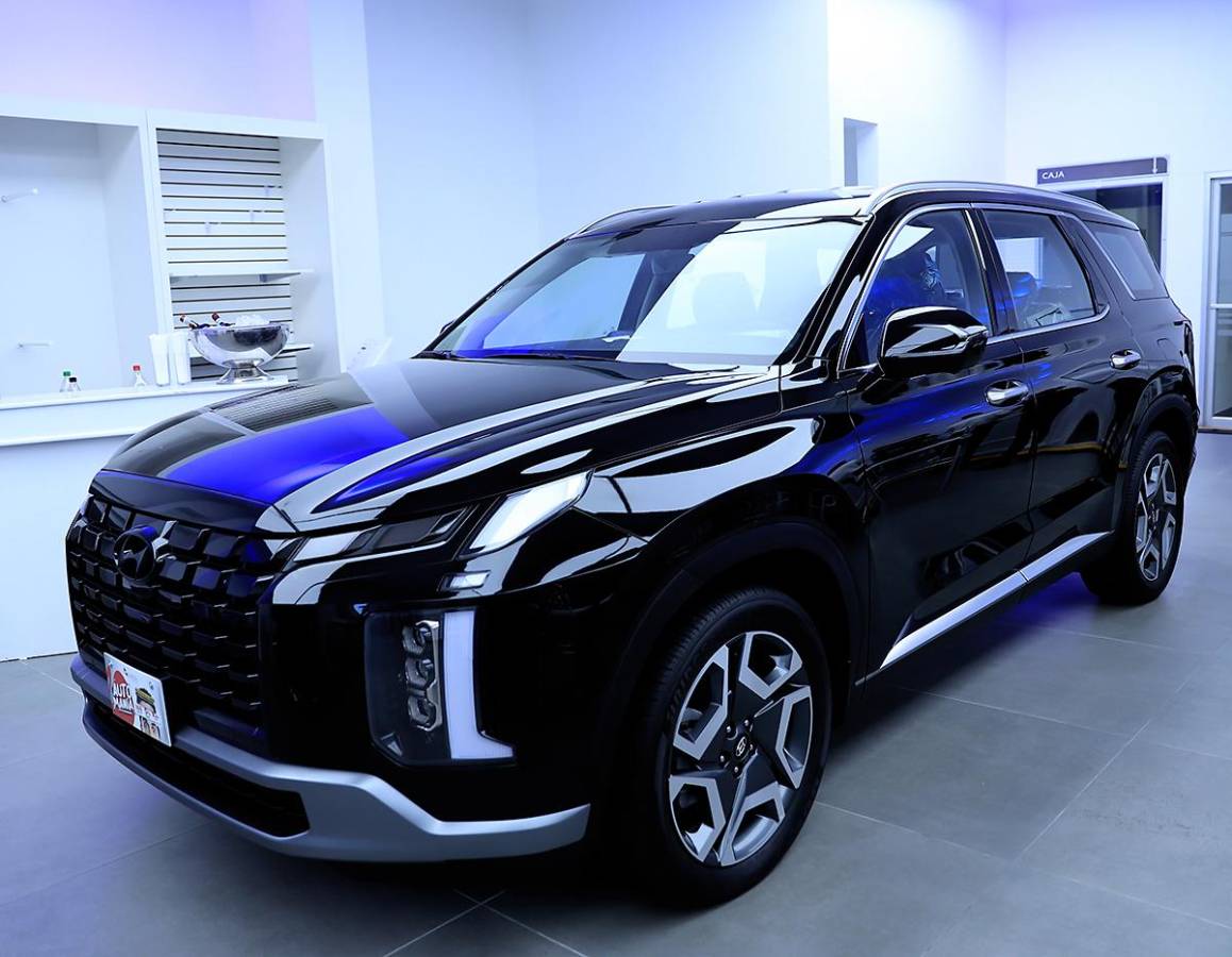 Excel y Hyundai presentan sucursal renovada en Tegucigalpa