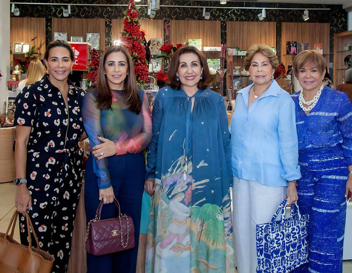 El cóctel del 33 Aniversario de Eleganza