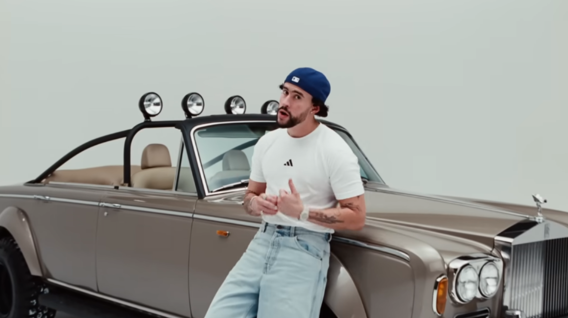 Las canciones del álbum han experimentado una rápida acumulación de millones de reproducciones, a pesar de que su lanzamiento no fue acompañado por ningún sencillo o videoclip específico. En las primeras horas, “Nadie Sabe”, “Teléfono Nuevo” y “Monaco” se destacaron como las más reproducidas.