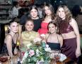En una tarde llena de elegancia y emoción se celebró la despedida de soltera de Natalia Naveda en el restaurante Pats en Río Piedras, junto a sus familiares y amigas más cercanas. En un ambiente romántico y sofisticado que estuvo a cargo de la planner Raque Flores Gómez.