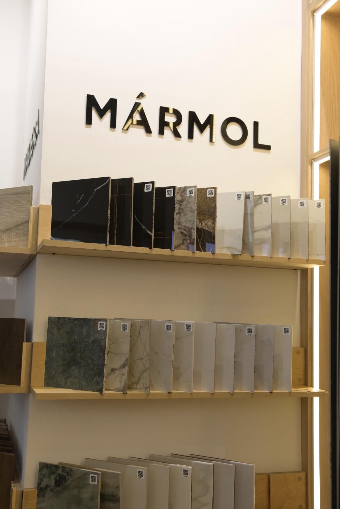 FERCO Cerámica inaugura su nueva tienda en Roatán.