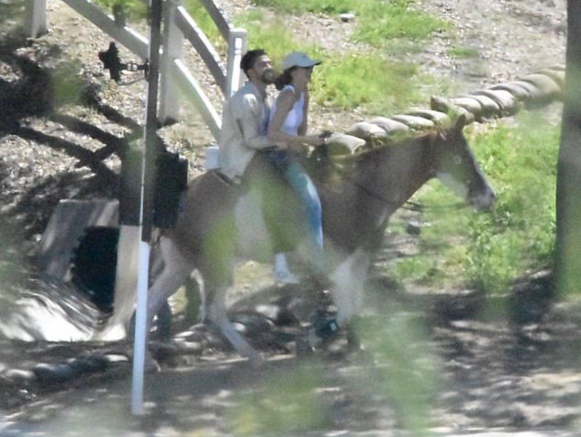 Bad Bunny y Kendall Jenner tienen cita romántica montando a caballo