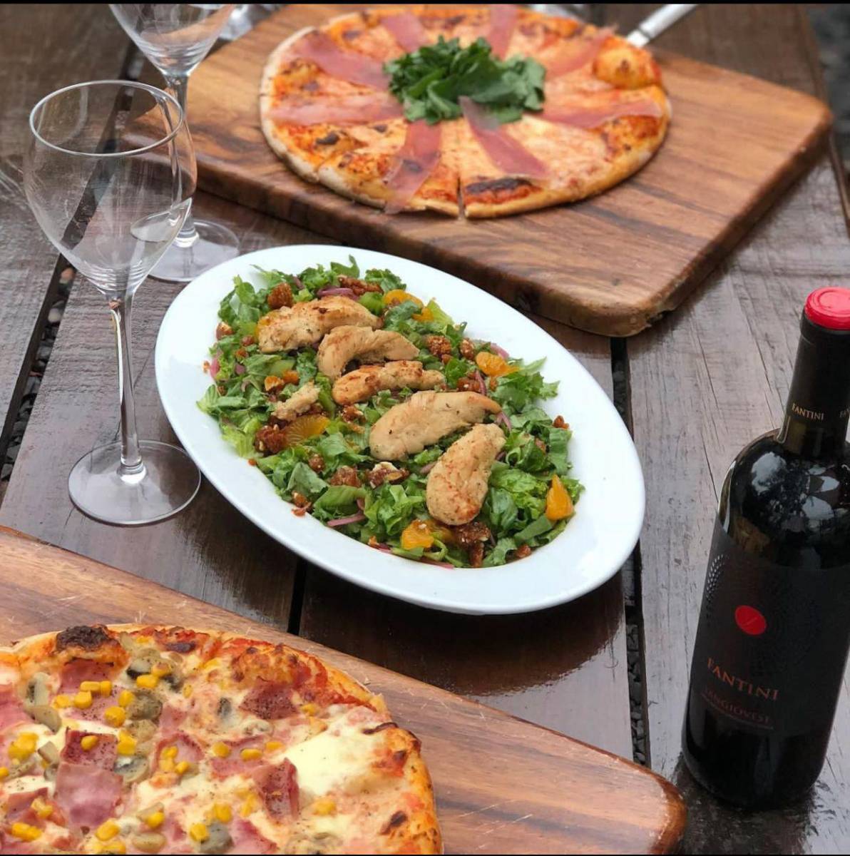 <b>La Pana</b> es un nuevo rincón italiano ubicado en Blvd. Suyapa, contiguo a Hotel Florencia. Es un lugar lleno de sabor y unión familiar que entrega a sus clientes lo mejor de la comida italiana.