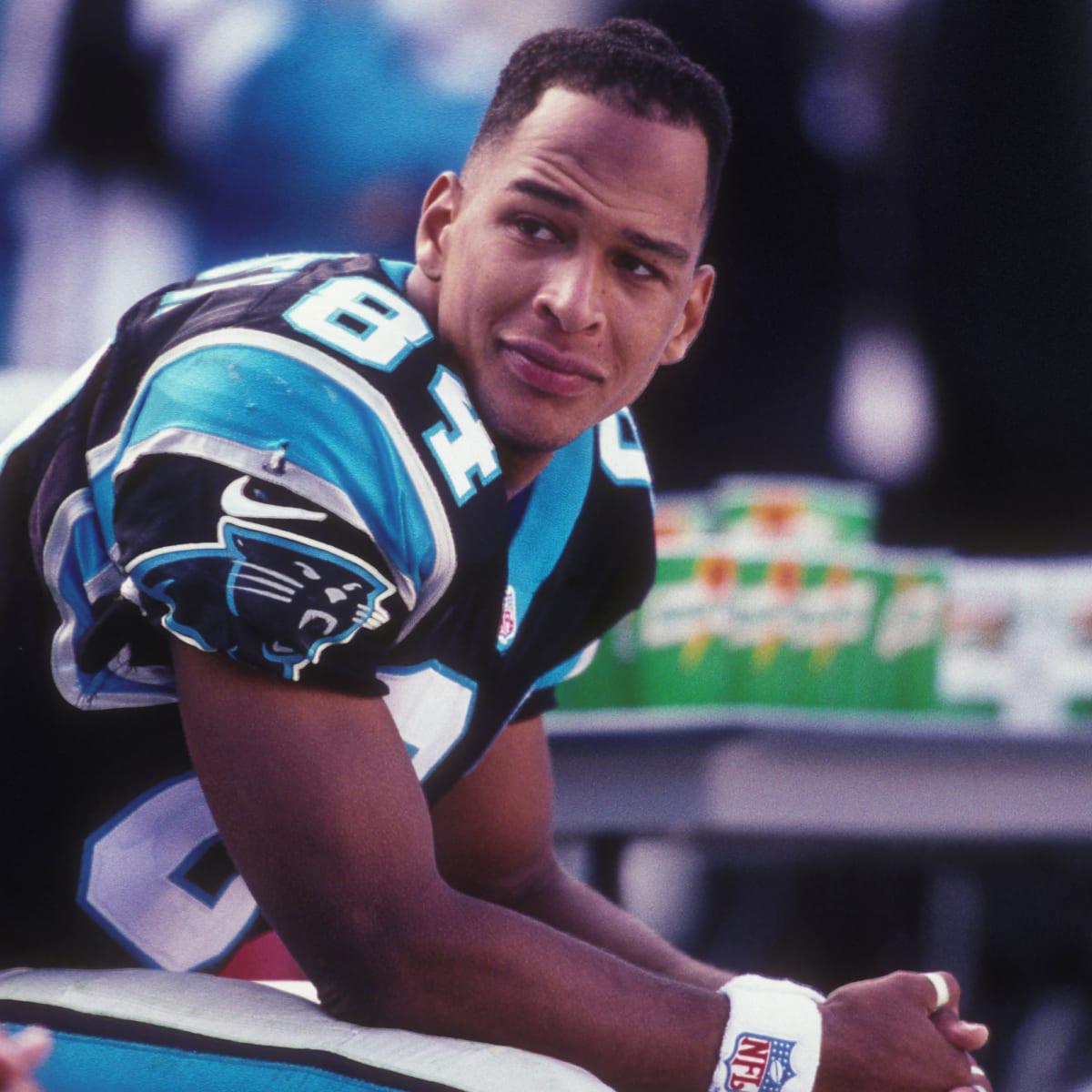 <b>Rae Carruth</b>Es un ex receptor abierto de fútbol americano, cumplió una sentencia de casi 20 años por asesinar de varios disparos a su novia Cherica Adams, quien estaba embarazada lo que causo que su hijo naciera con problemas y con parálisis cerebral