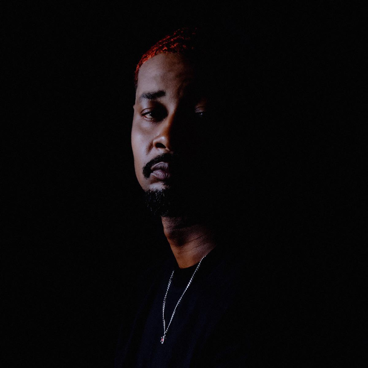 <b>8. Danny Brown, </b><i><b>Quaranta</b></i>A principios de 2023, Danny Brown y el productor Jpegmafia lanzaron el álbum punzante “Scaring the Hoes”. Sin embargo, con “Quaranta”, Brown, ahora con 42 años, se enfrenta a la madurez. Las pistas oscilan entre lo relajado y retro hasta lo vertiginoso y abstracto, explorando su infancia en Detroit, altibajos en el hip-hop y cómo afronta la gentrificación. En este álbum, Danny Brown emerge como un adulto desvergonzado del hip-hop.