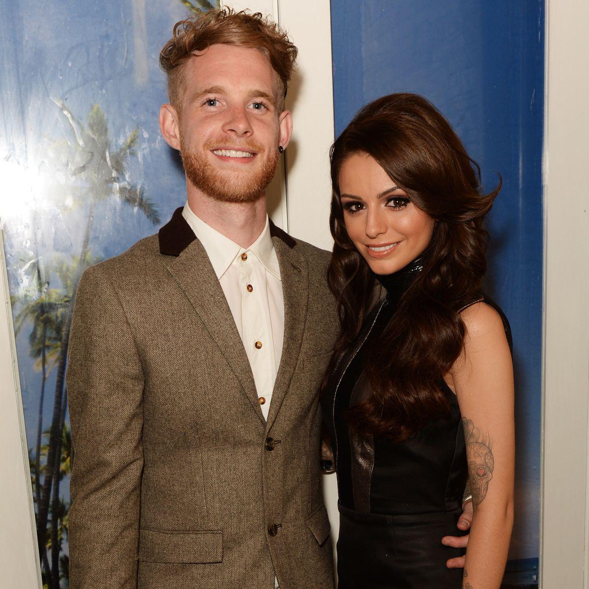 Cher Lloyd se casó con Craig Monk cuando apenas tenía 19 años, cuando la pareja tenía menos de un año de novios. Luego de seis años de casados se convirtieron en padres y hasta la fecha siguen juntos.