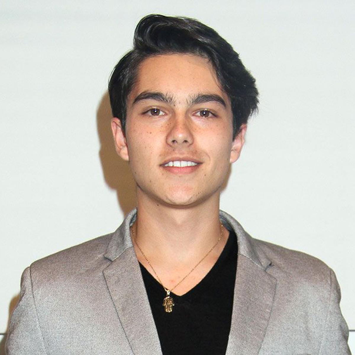<b>Sergio Mayer Mori</b>El hijo de Sergio Mayer y Bárbara Mori, generó controversia al convertirse en padre a los 19 años tras un romance con Natalia Subtil, de 29 años en ese momento. Subtil ha denunciado públicamente a Mayer Mori por falta de responsabilidad como padre y por incumplimiento en la manutención de su hija. Actualmente, la relación entre ellos está marcada por el distanciamiento y la continua polémica.