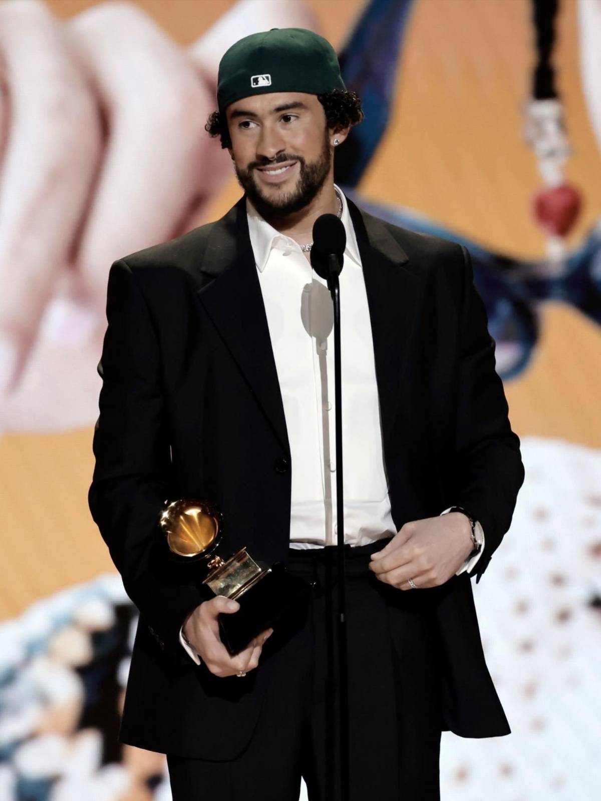 Bad Bunny, el primer latino en la lista de los mejores pagados en  Forbes