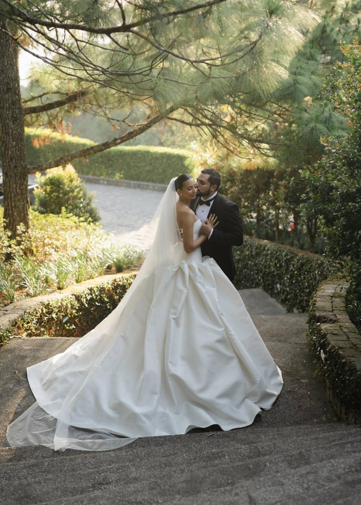 Valeria y Ricardo celebran su boda: un “sí, para siempre” rodeados de amor