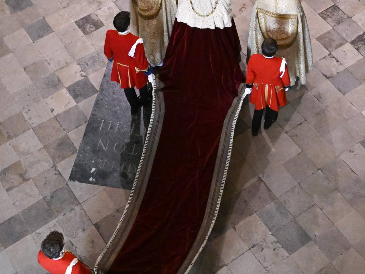 Charles III a su llegada a la abadía