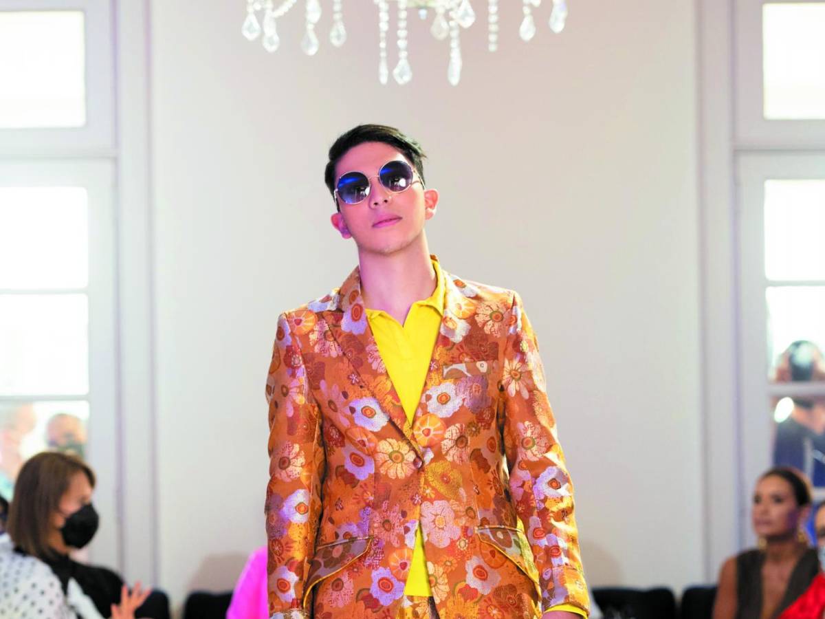 Desfile de Gladys González en 2021.