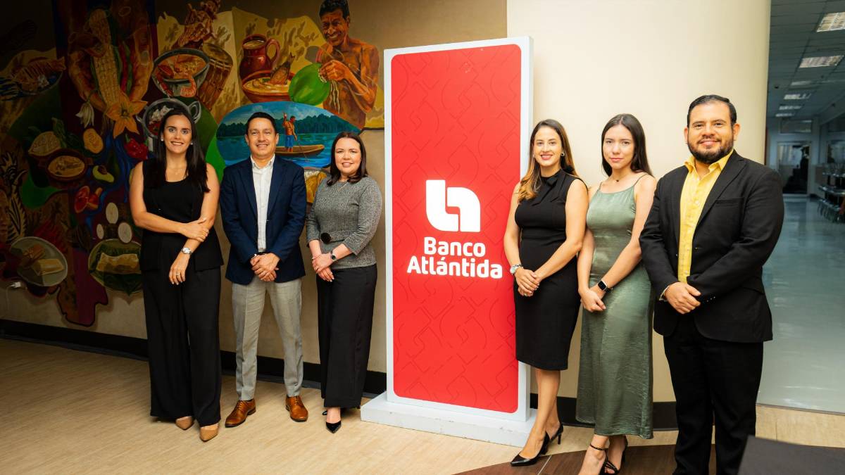 Banco Atlántida y Visa celebran con sus clientes la cultura hondureña en una cena que exalta el orgullo catracho