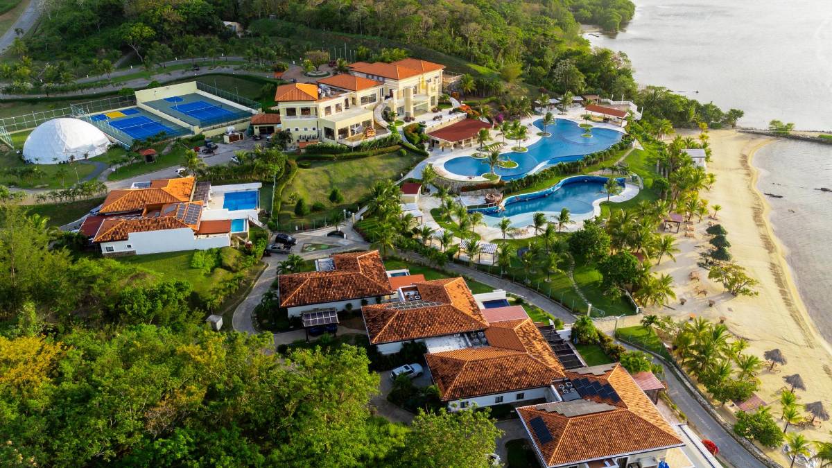 Roatán Tennis Open 2026 anuncia fechas oficiales y confirma a Las Verandas Hotel &amp; Villas y Pristine Bay Resort como patrocinadores sede