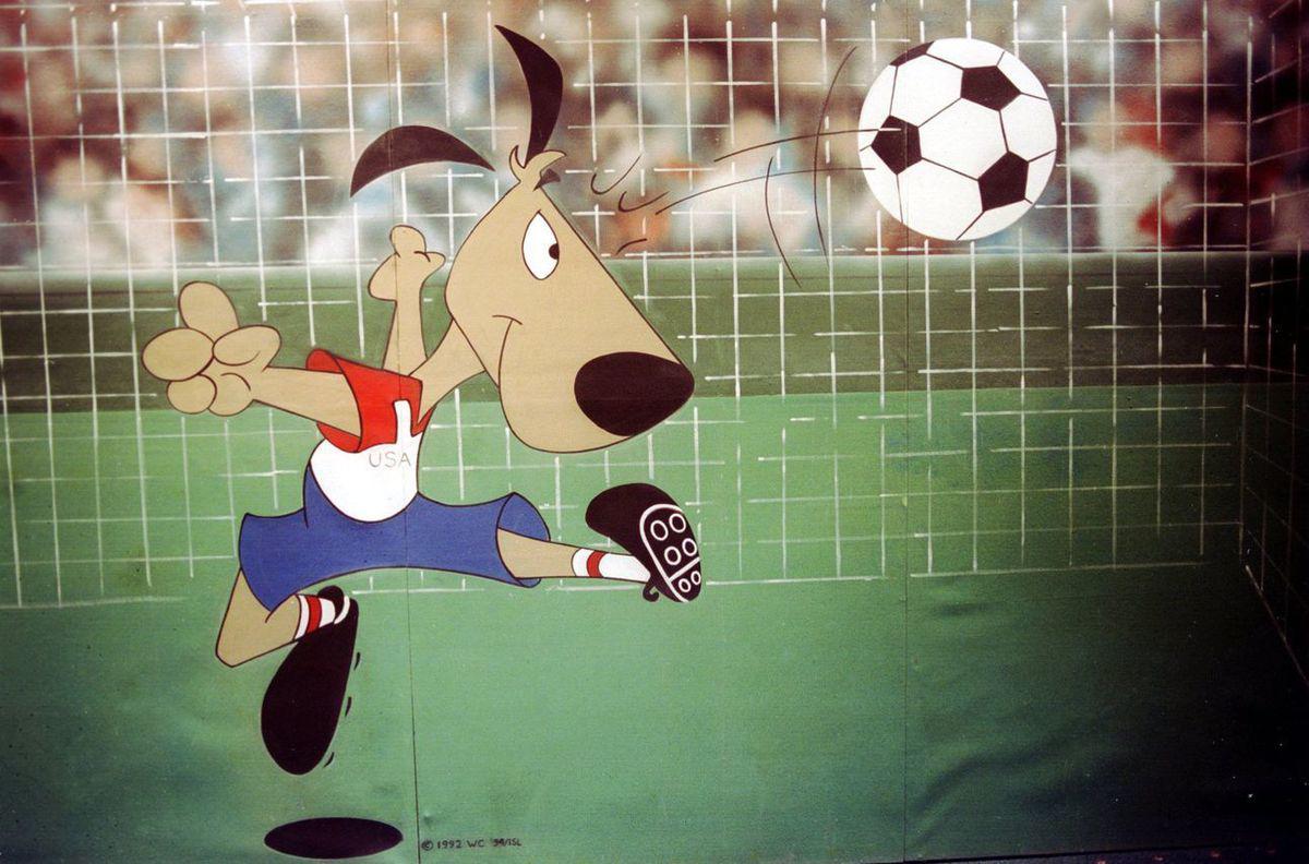 Striker - Estados Unidos 1994Al contrario del anfitrión, conocido por ser un adversario agresivo, su mascota fue un agradable perro con mucha energía y con unas largas orejas negras. Ffue tan importante para el país que hasta hizo una réplica en el paseo de las fama en Hollywood.