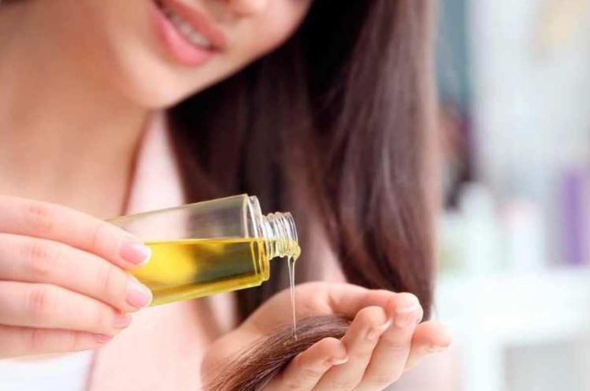 Usa acetites para cabello a diario. En verano no hay día que no protejamos el pelo con aceite. Si no lo hacemos, se reseca y notamos mucho la diferencia al volver de la playa.