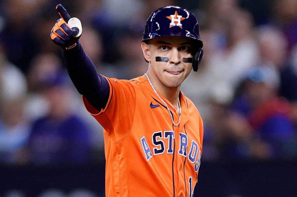 “Es una locura escuchar que eres el primero en la historia en cualquier cosa”, expresó Dubón al canal oficial de la MLB. “Estoy tratando de disfrutar el momento, tratando de disfrutar todo. Ser esa persona es algo especial que jamás voy a olvidar”.