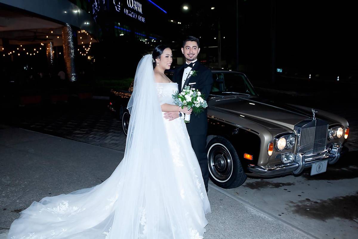 La boda eclesiástica de Carlos Pineda y Nidia León