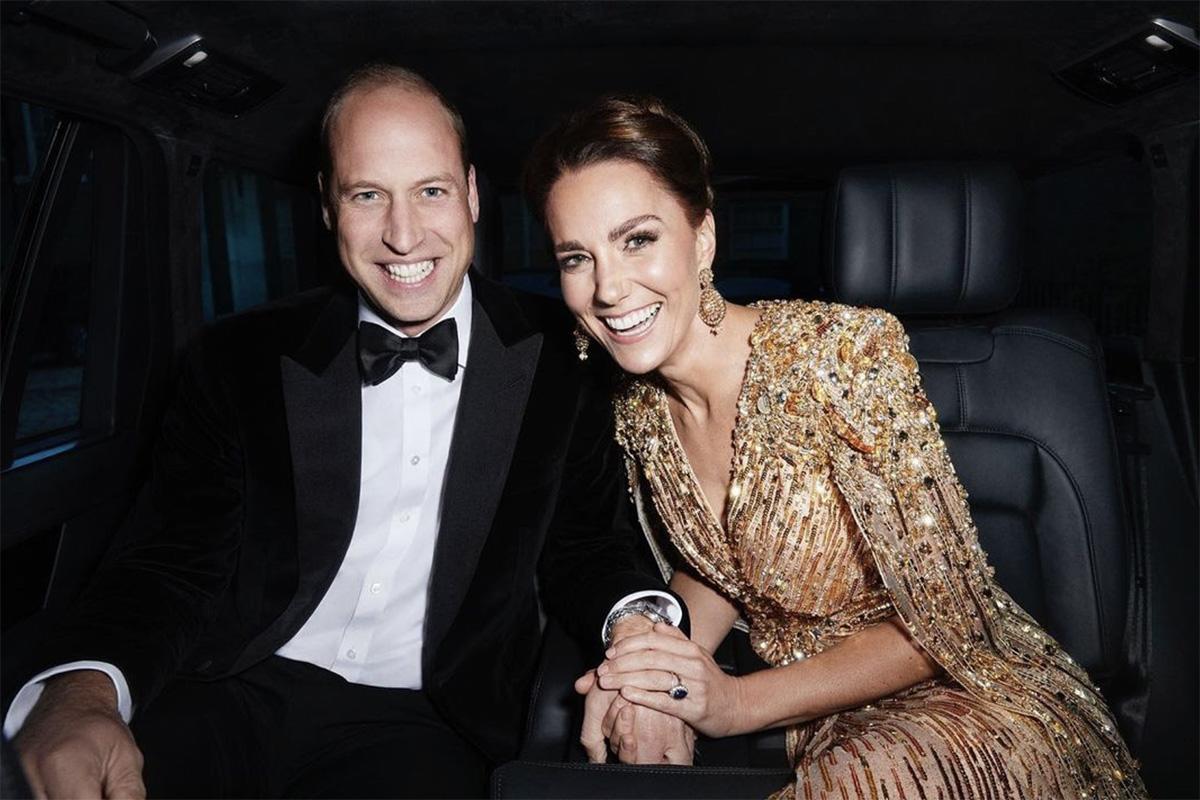 William tomará los títulos de su padre: no se convertirá automáticamente en príncipe de Gales, pero sí hereda inmediatamente el título de duque de Cornualles, así como Kate, que será duquesa de Cornuelles. 