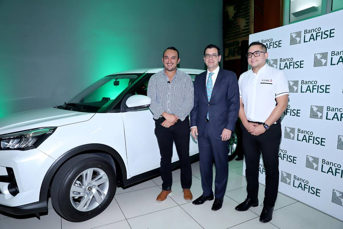 Banco LAFISE entrega Toyota Raize 2025