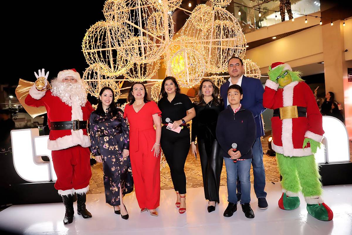 La Encendida del Árbol de Banco Atlántida en La Galería