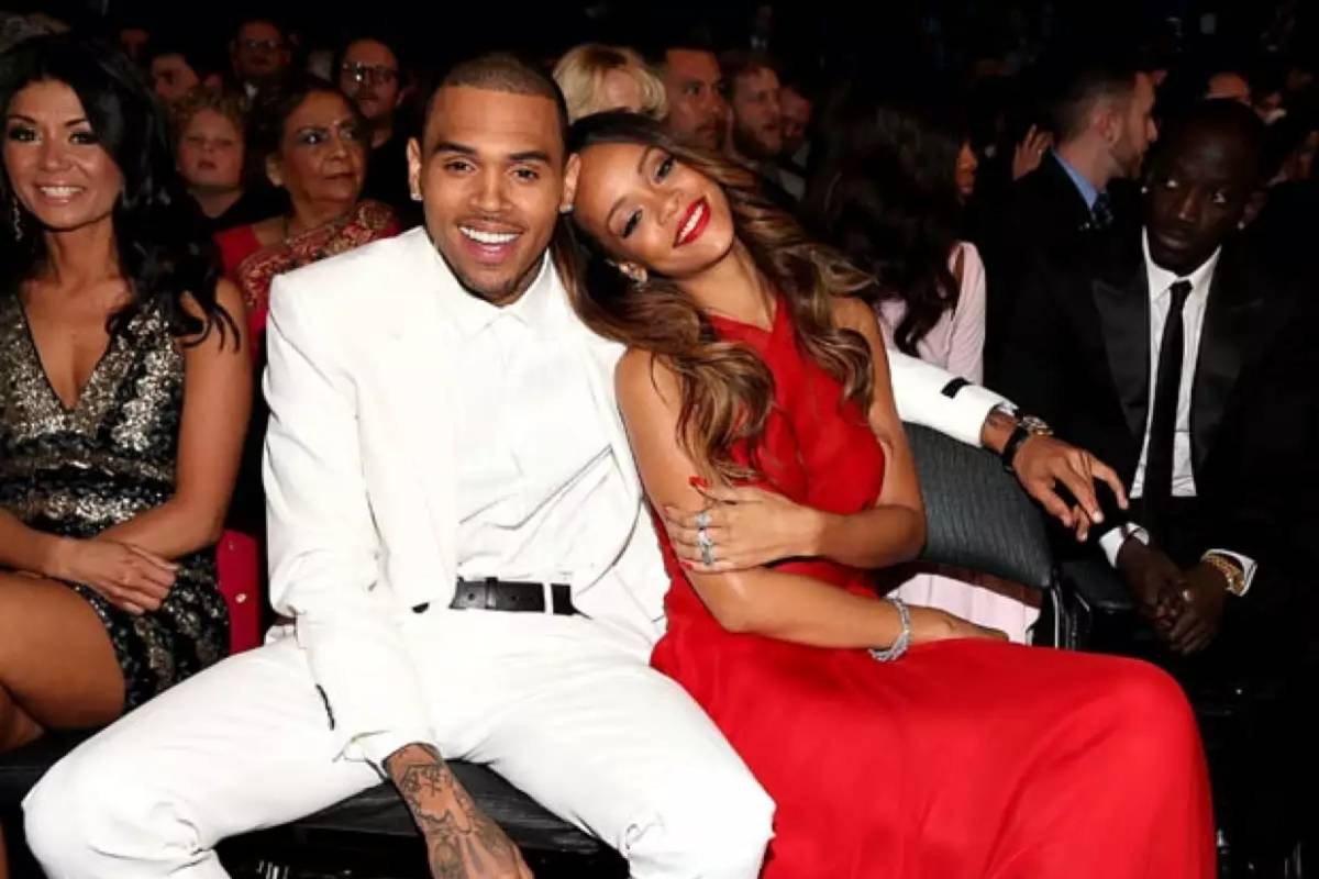 Chris Brown demanda a Warner Bros. Discovery por difamación sobre su pasado abusivo